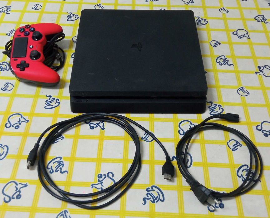 PlayStation 4 Slim (Série CUH-2100)