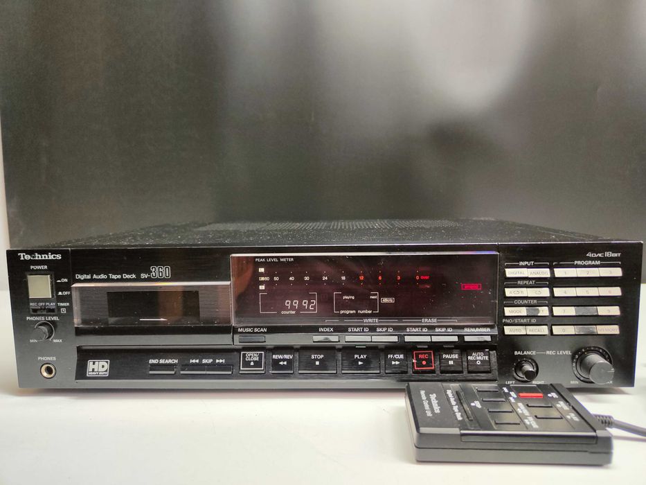Technics SV-360 magnetofon cyfrowy DAT z pilotem