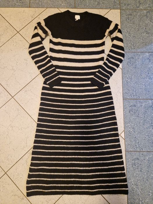 Sukienka swetrowa H&M M czarno-biała w paski długa