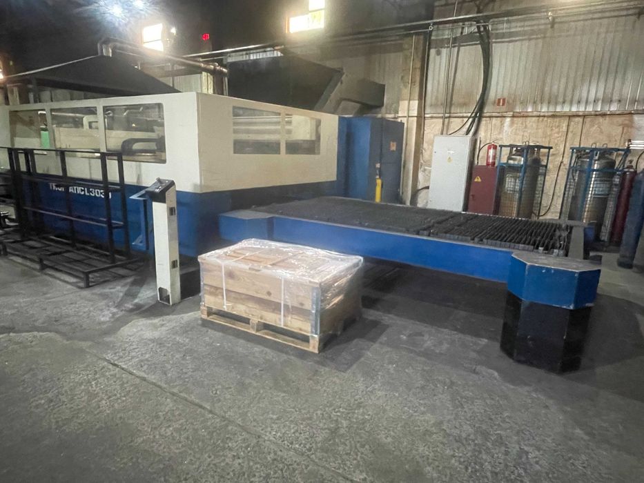 Лазерний верстат з ЧПУ СО2 Trumph L3030