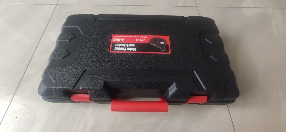 Przyssawka automatyczna do płytek, szkoła  itp. 2 sztuki !