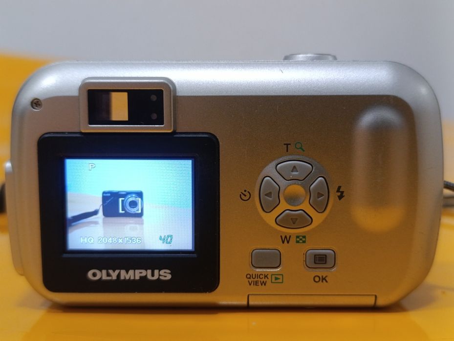 Aparat cyfrowy kompaktowy Olympus C-160, na baterie AA, retro 100% OK
