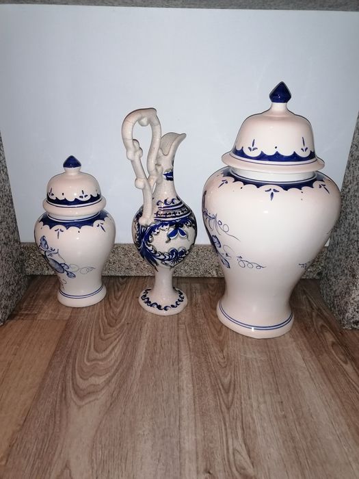 Hand-painted jugs423969699649955841