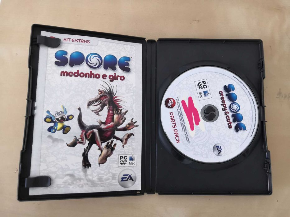 ACEITO TROCAS - Jogo PC Spore manuais Português Medonho e Giro Extras