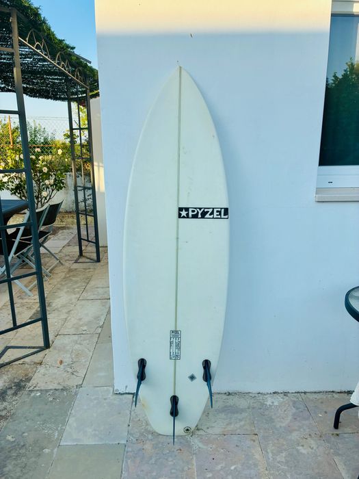 Prancha de surf Pyzel Phantom 5’8”