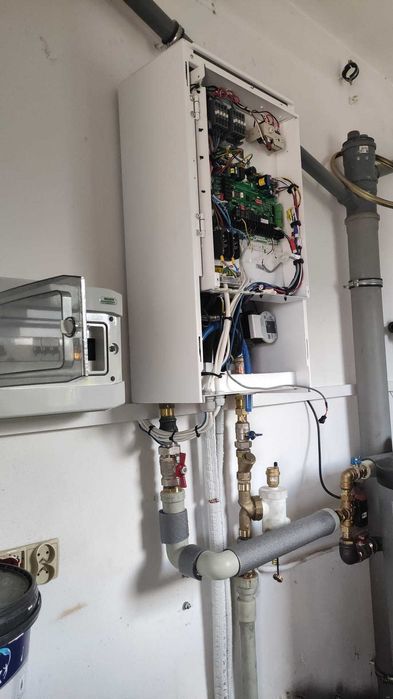Pogotowie Hydrauliczne 24/7 – Usuwanie Awarii, Pęknięte Rury, Wycieki
