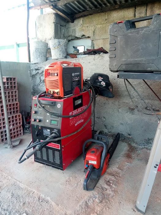 Máquina soldar eletrex monofásica completa e a funcionar bem