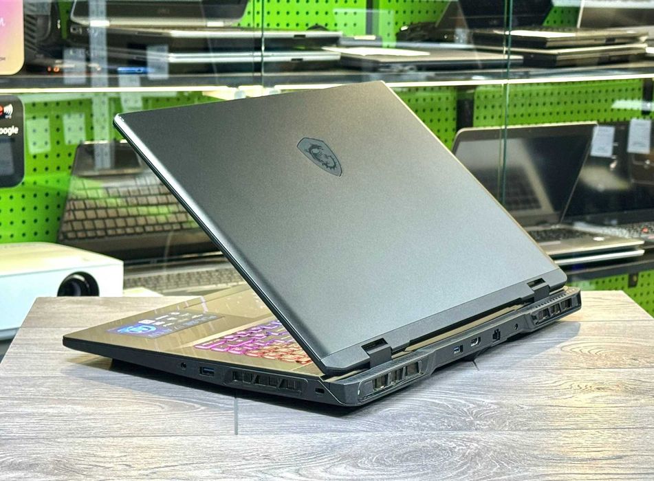 Потужний ігровий ноутбук MSI Pulse / Ultra 9 185H / RTX 4070