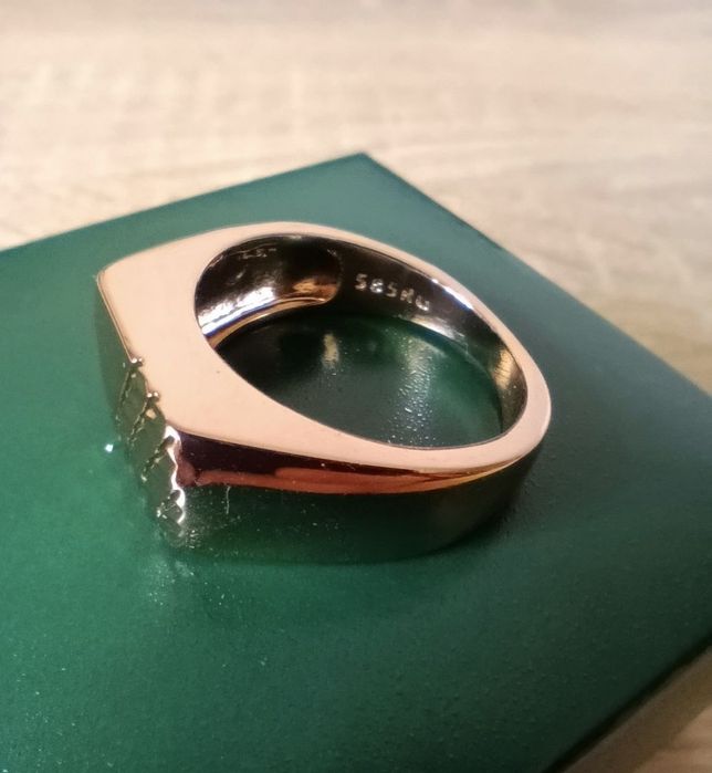 Перстень печатка, позолота, р. 21