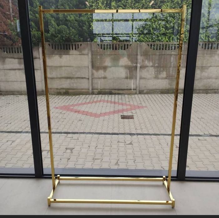 Stojak na odzież do BUTIKU