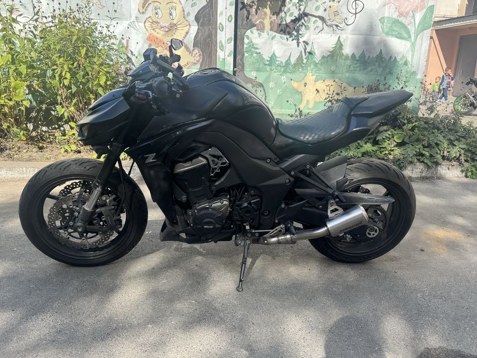 Мотоцикл KAWASAKI Z1000