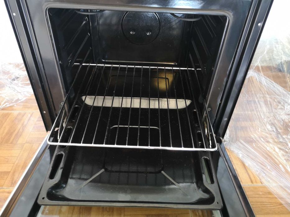 Forno de encastrar branco