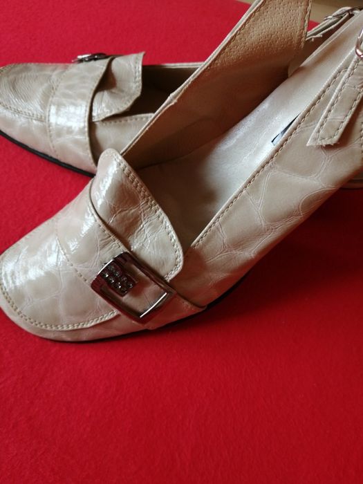 sprzedam buty