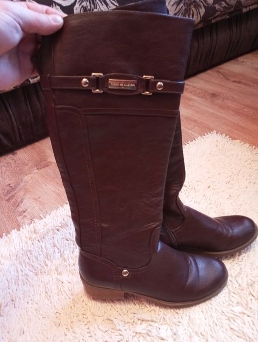 Sprzedam kozaki do kolan nowe