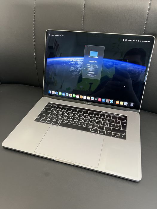 Macbook Pro 16/256Gb A1990