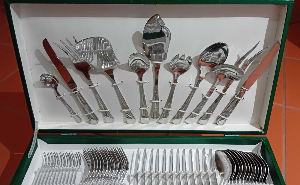 Vendo Faqueiro tipo D. Maria