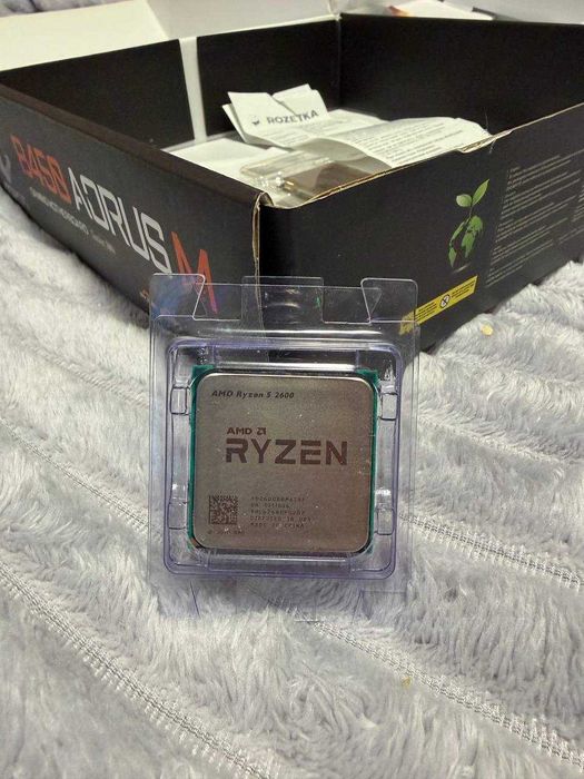 Процесор AMD Ryzen 5 2600
