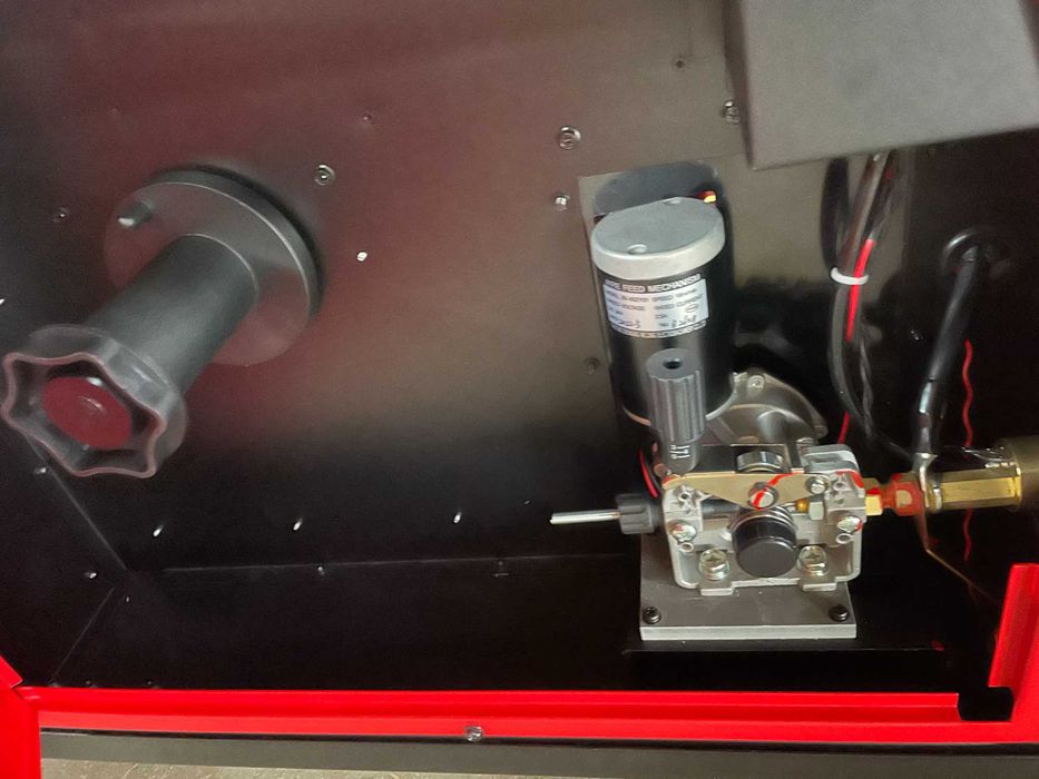 Semi automática POWERED PMIG 250M
