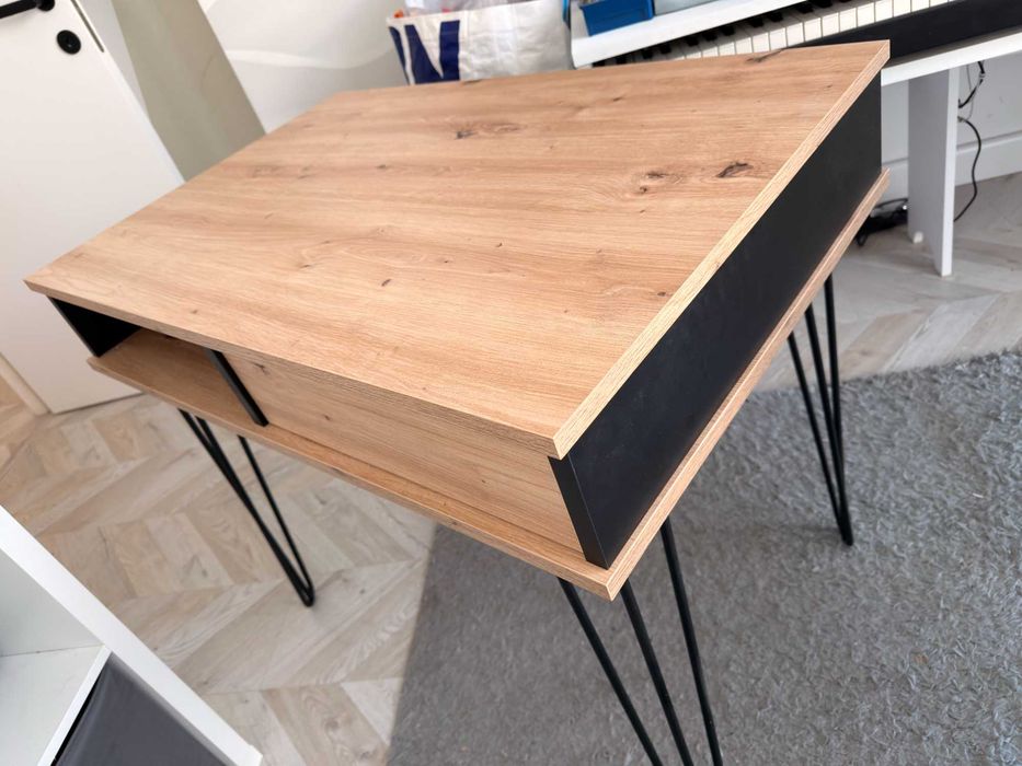 Nowoczesne biurko Rumba DĄB Artisan, Metalowe nogi