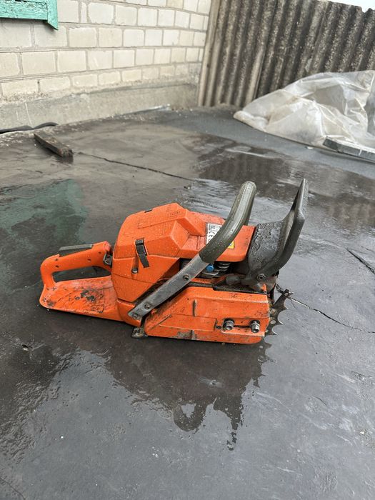 Продам бензопилу husqvarna 365