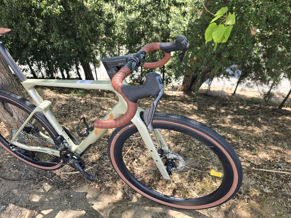 Bh gravel rodas carbono e di2 oportunidadee L