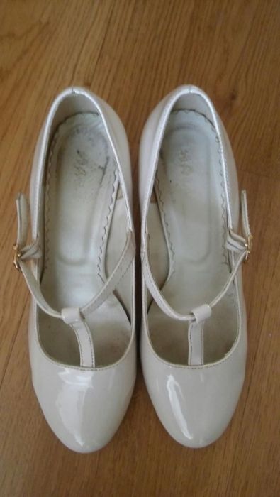 Buty lakierki ecri