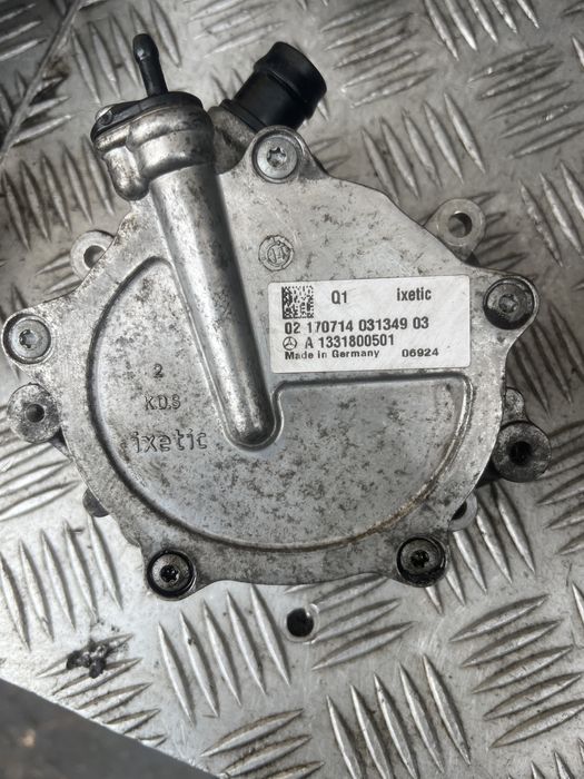 MERCEDES W176 A 45 AMG 2.0 насос вакуумный  A1331800501