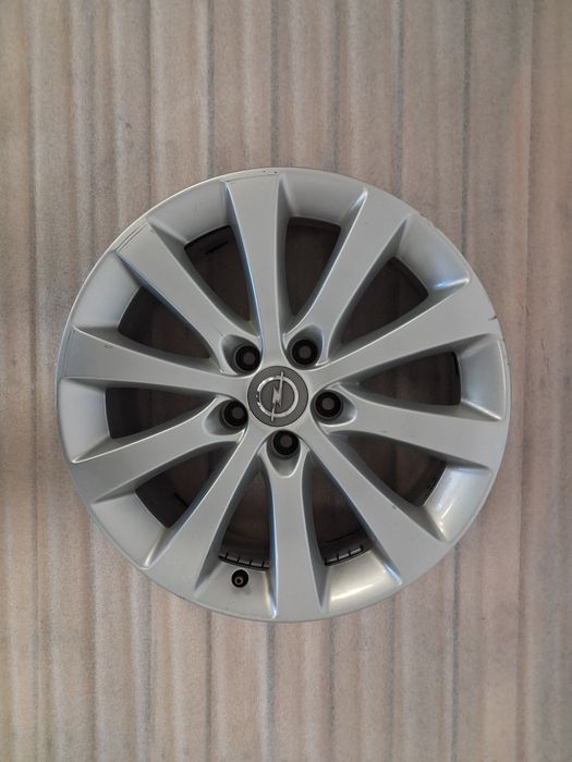Felgi  Aluminiowe 4x Sztuki Opel Meriva 17 7x17 ET35 Oryginał