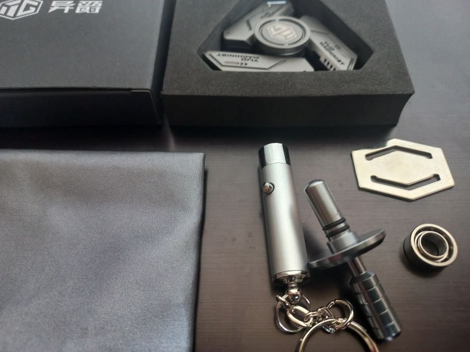 Эксклюзивный металлический спиннер для взрослых и детей+полный комплек