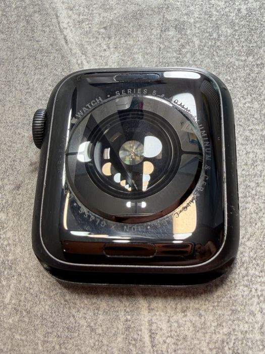 Apple watch series 5 40mm icloud lock