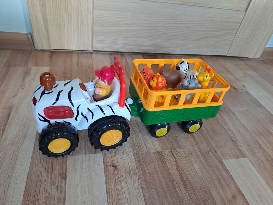 Traktorek ze zwierzątkami, safari, rymowanki, piosenki