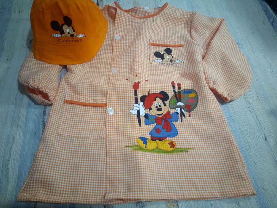 Bibe, bata escolar personalizada