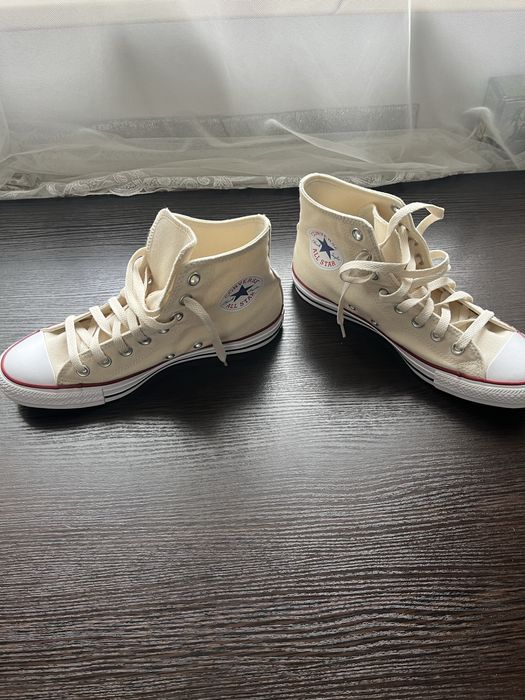 Нові оригінальні конверси 39,5 розмір