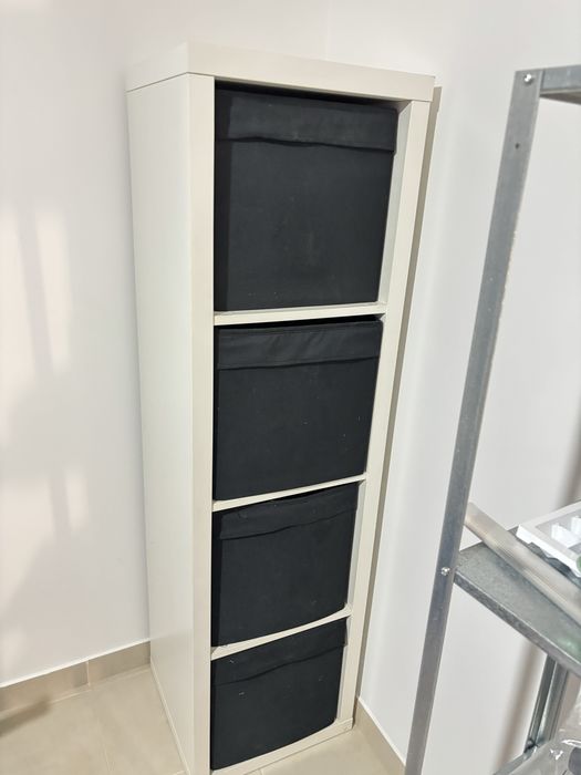 Estante do Ikea Kallax com as 4 caixas pretas!