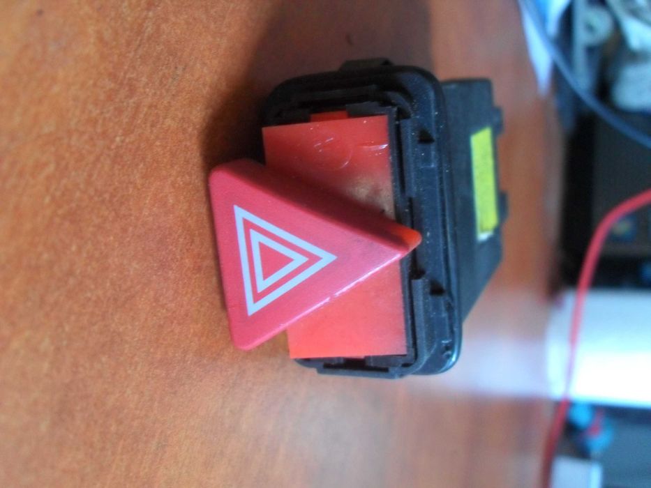 Przełącznik awaryjnych Oryginał Audi a4 b5 fl