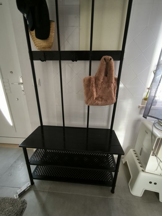 Móvel de entrada com sapateira