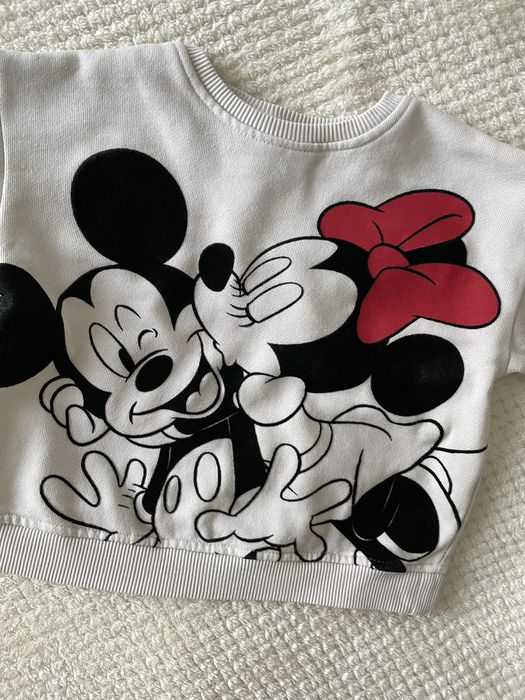 Джинсы, толстовка Zara