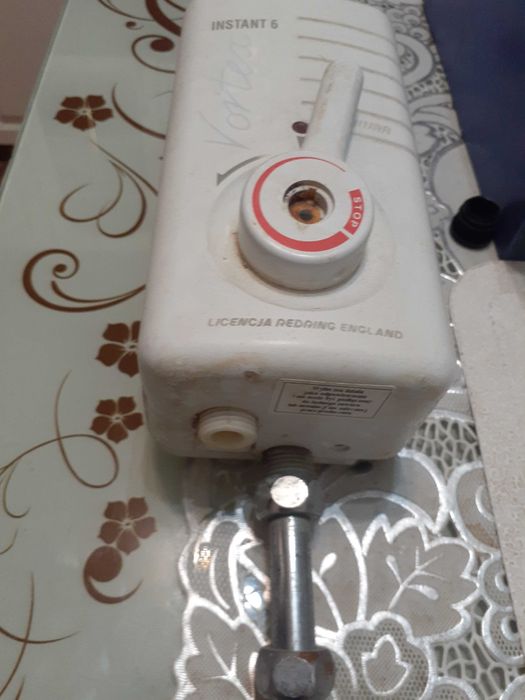 водонагрівач проточний 2.5квт Польша