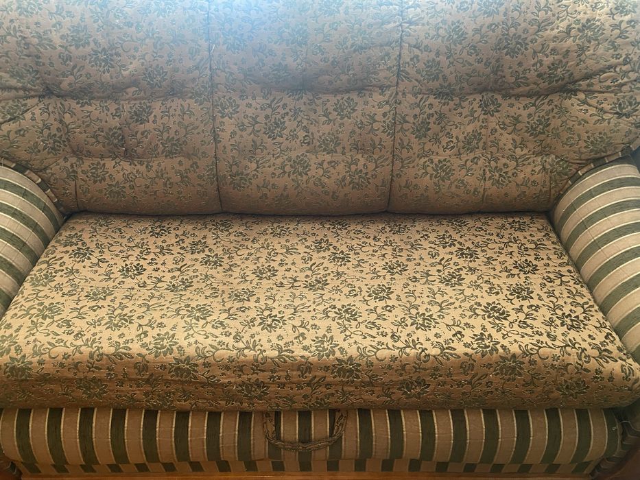 Продам диван і розкладні крісла
