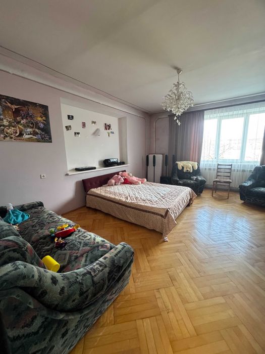 Продаж окремостоячого будинку в Перемишлянах.