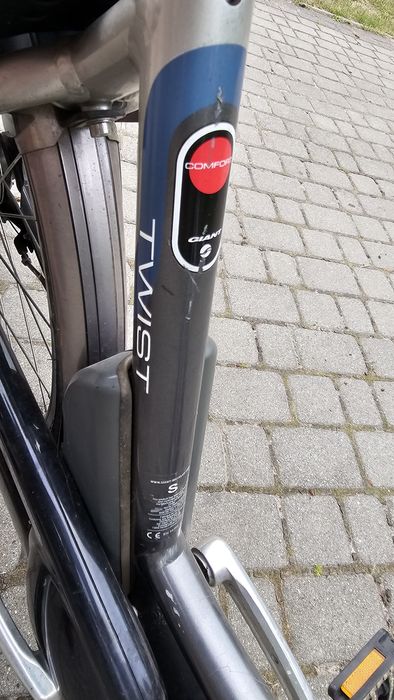 Rower elektryczny Giant Twist koła 28 cali rama S