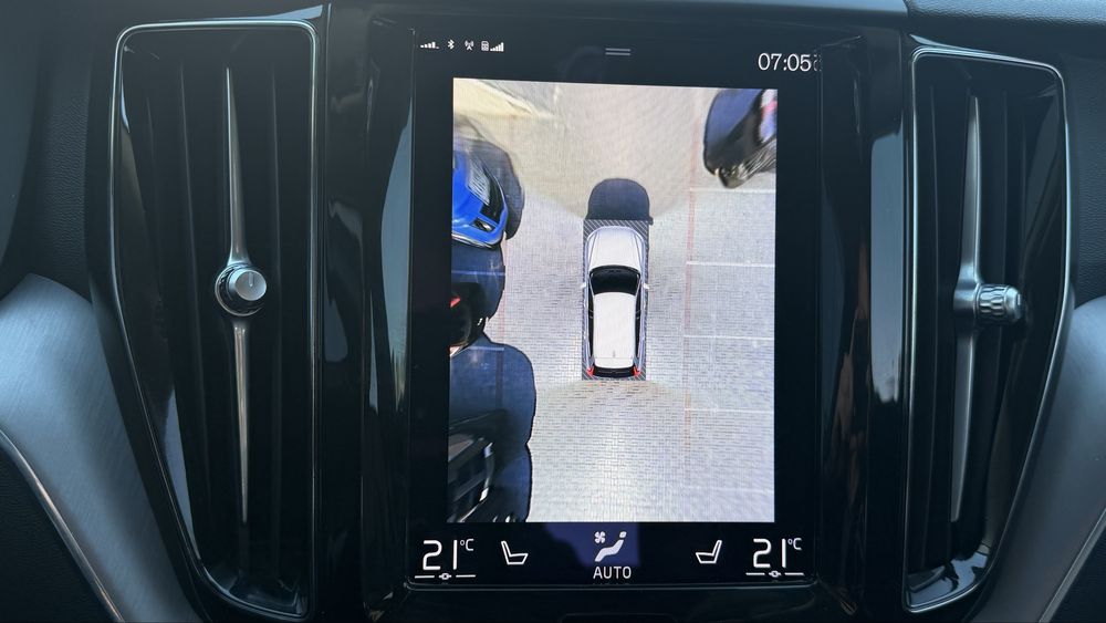 Volvo XC60 2021 2.0 дизель повний привід офіційна
