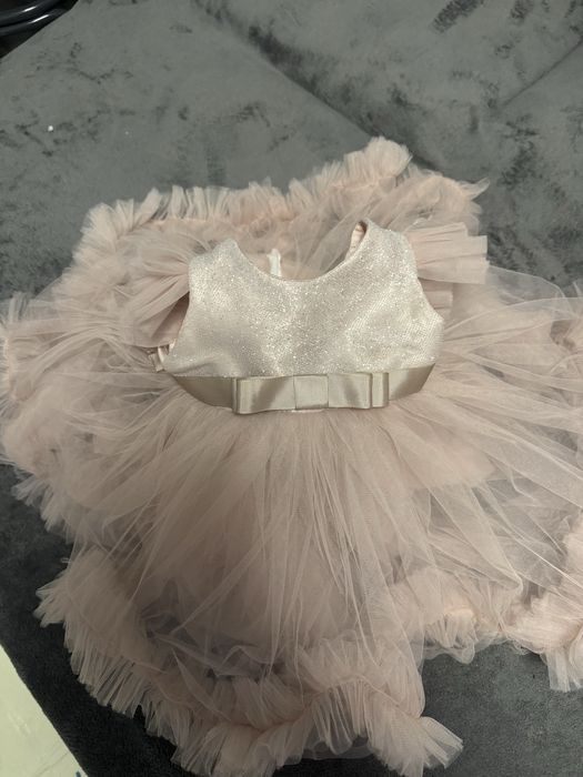 Плаття на 1 рочок,вдягали один раз,як нове