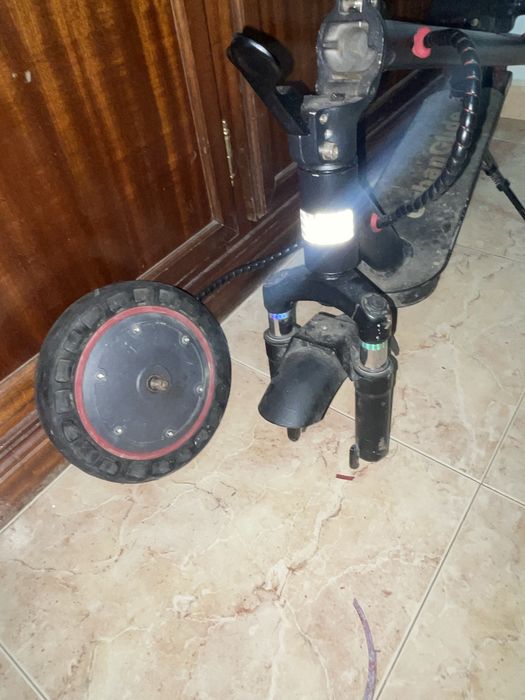 Trotinete avariada