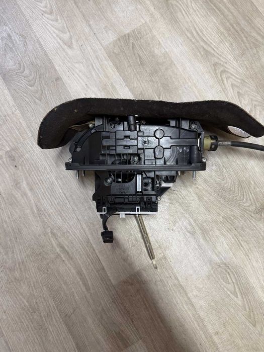 Кулиса коробки передач АКПП на Audi Ауди Q5 q5 Кью 5 кю 5 8K1713041T