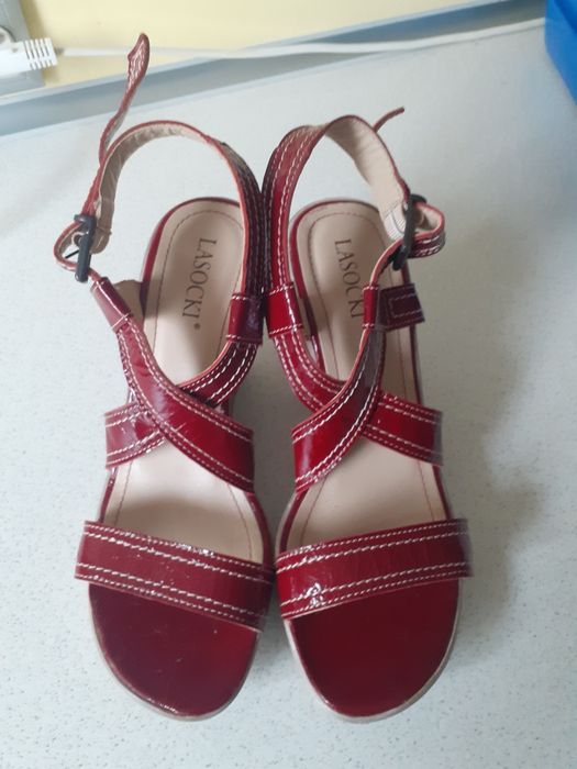 Sandały na koturnie roz. 37 jak NOWE Lasocki