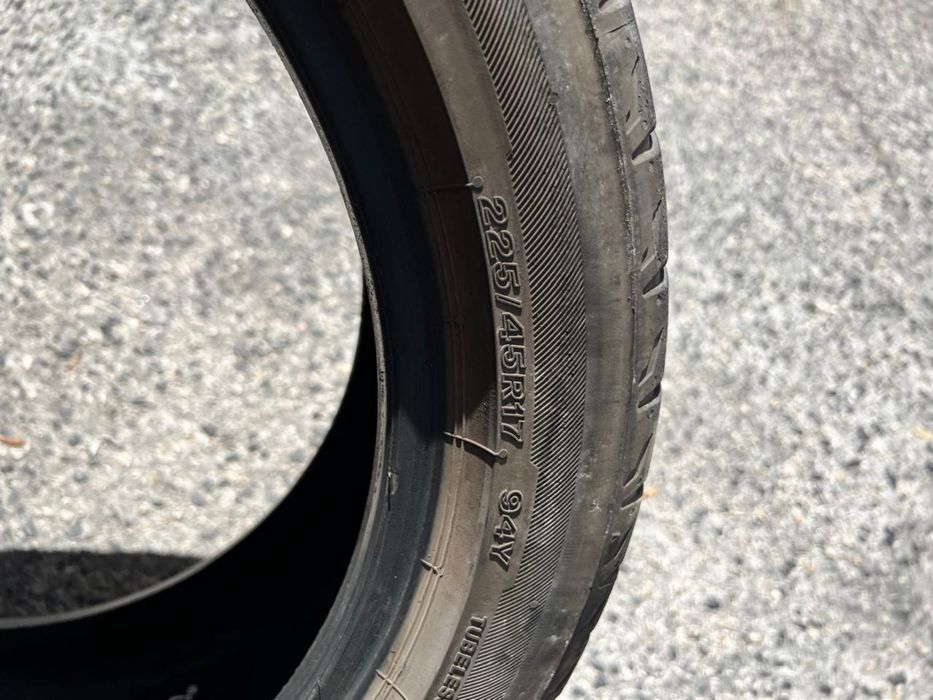 225/45/17 Bridgestone 2 pneus