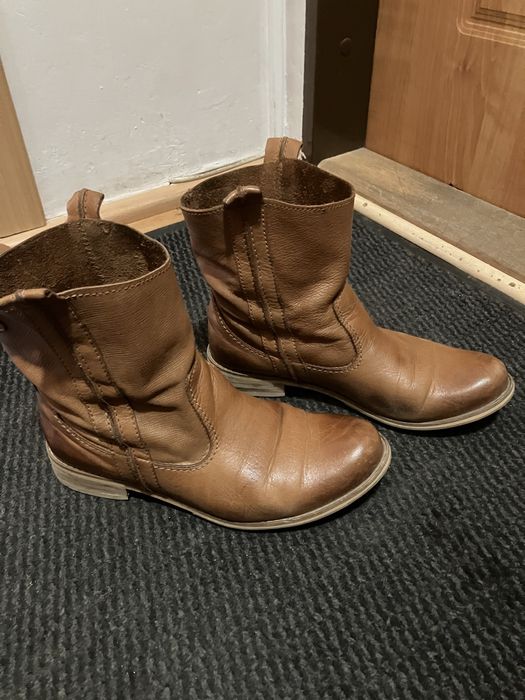 Kozaczki damskie , Wojas’