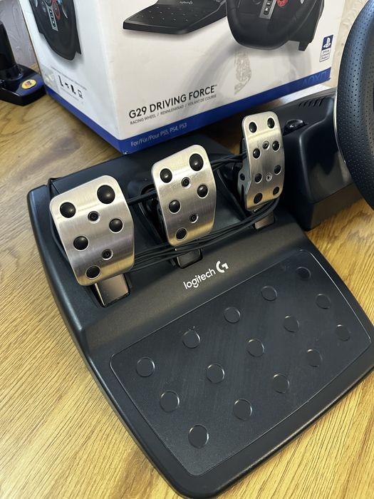 Ігровий руль Logitech g29 в гарному стані Київ