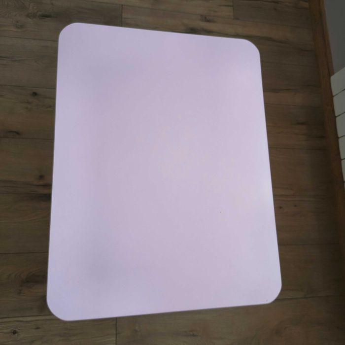 Stolik dla dziecka różowy